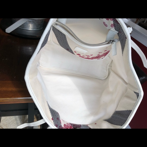 Burberry Confetti Hearts XL Canvas Tote - Picture 3 of 8